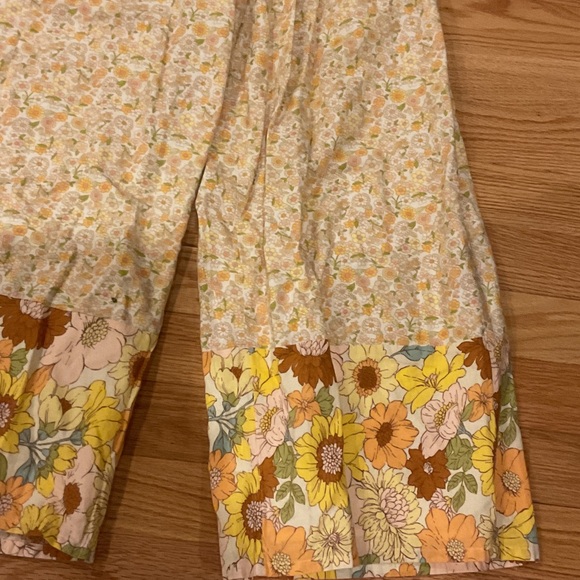 American Eagle High-Waist Wide Leg Floral Pants - Yellow cotton linen large - Picture 9 of 14